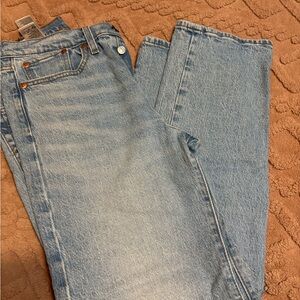 Levi’s Wedgie Straight